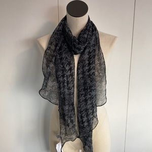 NEW——black and gray shear scarf